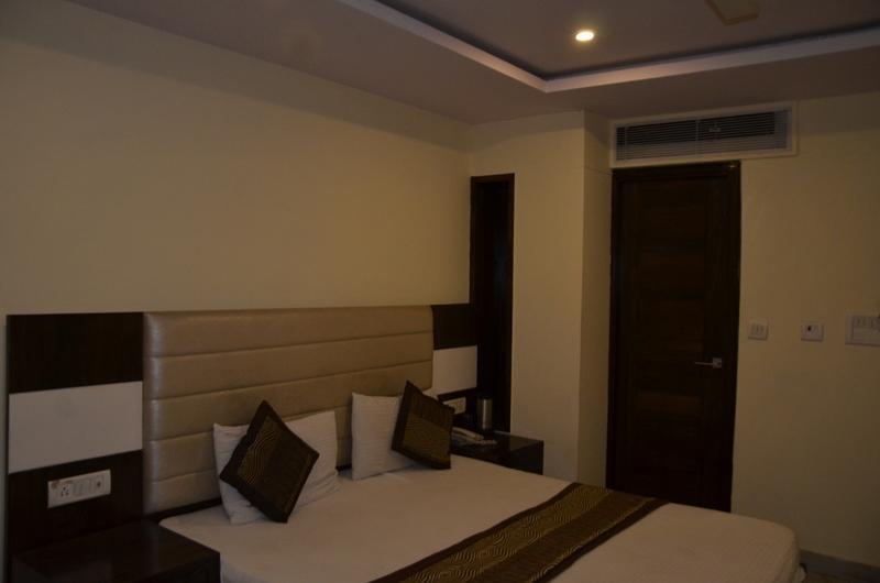 Hotel Saffron Inn New Delhi Exterior photo