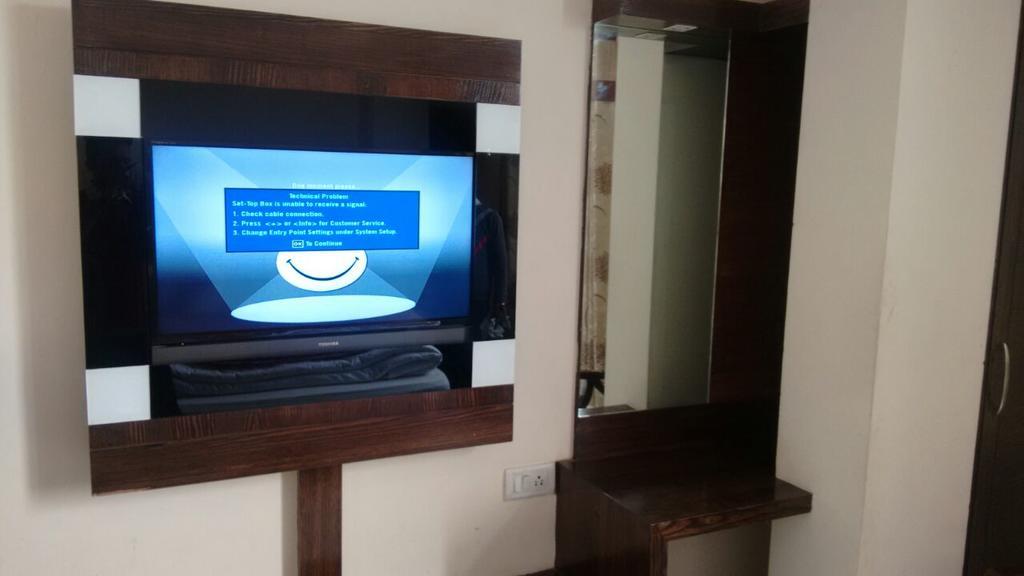 Hotel Saffron Inn New Delhi Exterior photo